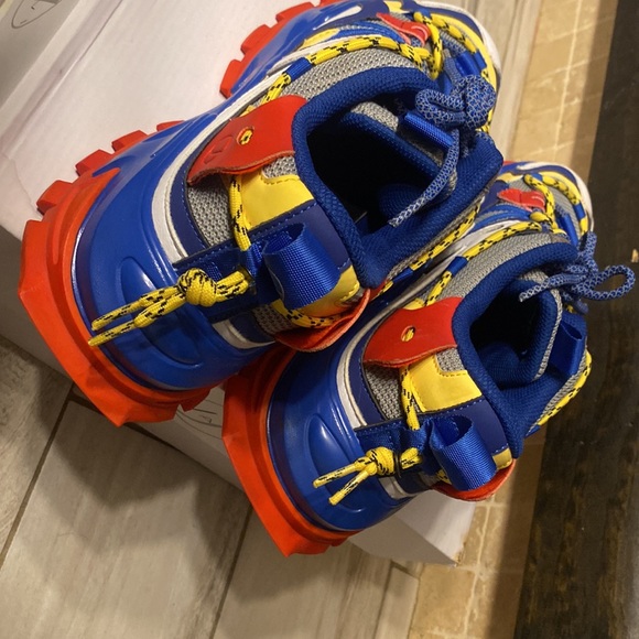 size 11 , red , blue , yellow , white … - Picture 2 of 2